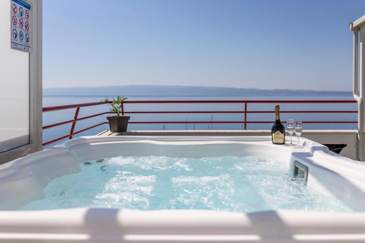 스플리트 Seaside Penthouse With Hot Tub Sky Living 아파트 외부 사진