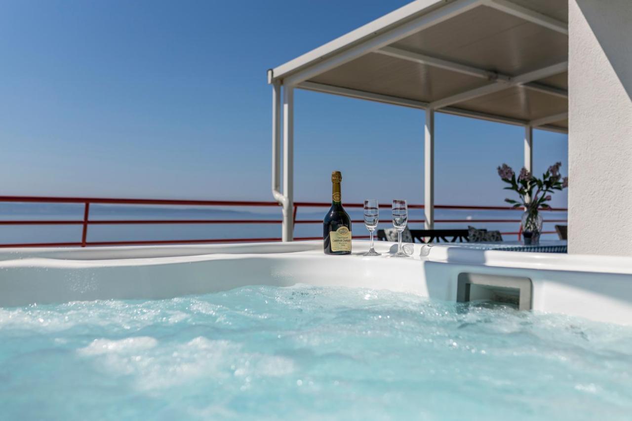 스플리트 Seaside Penthouse With Hot Tub Sky Living 아파트 외부 사진