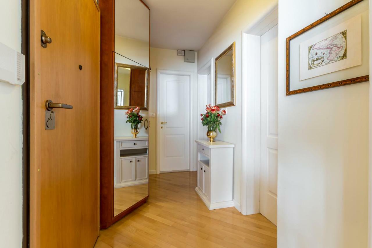 스플리트 Seaside Penthouse With Hot Tub Sky Living 아파트 외부 사진