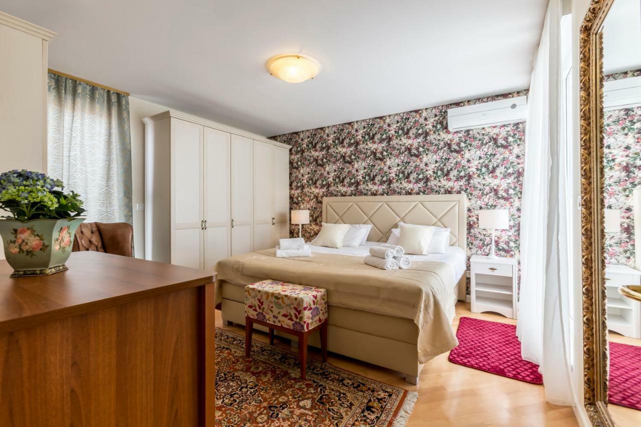 스플리트 Seaside Penthouse With Hot Tub Sky Living 아파트 외부 사진