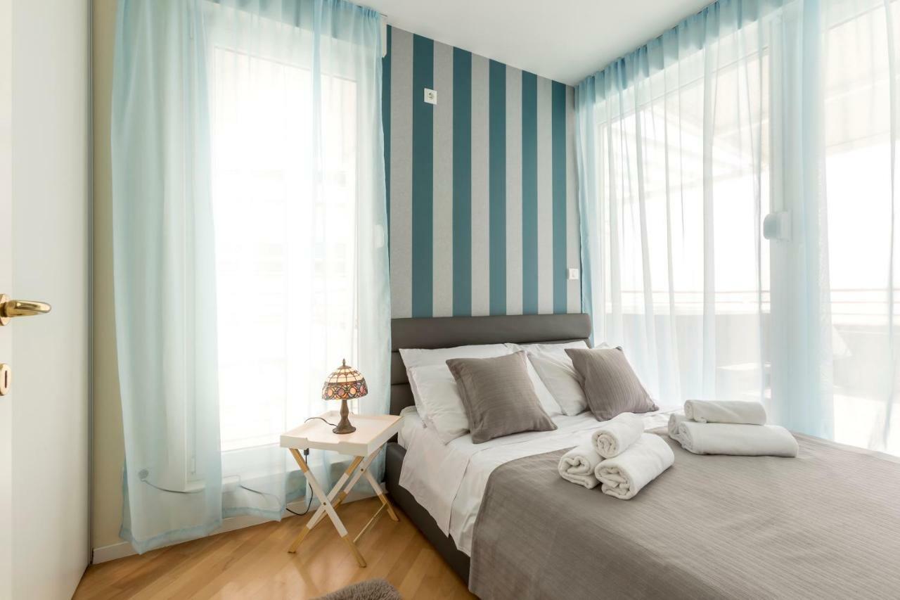스플리트 Seaside Penthouse With Hot Tub Sky Living 아파트 외부 사진