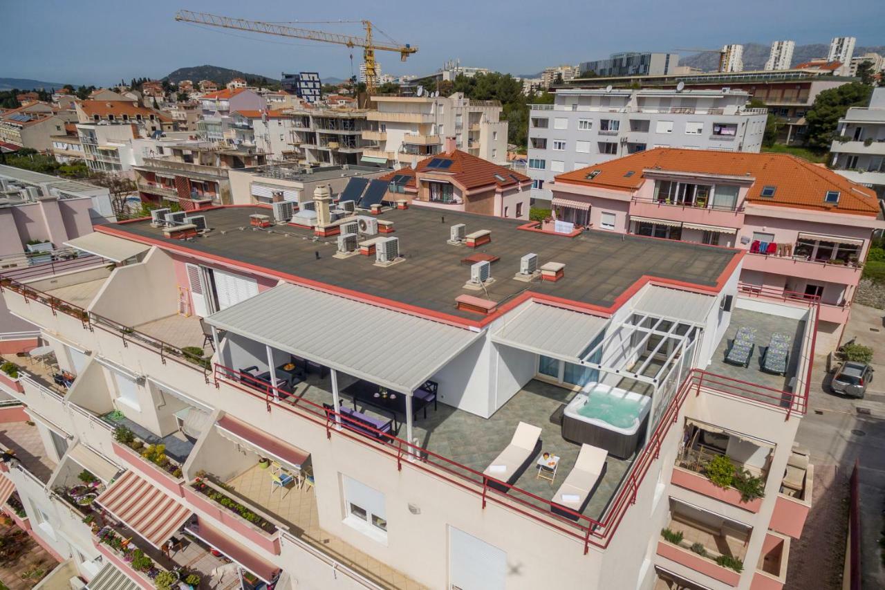 스플리트 Seaside Penthouse With Hot Tub Sky Living 아파트 외부 사진