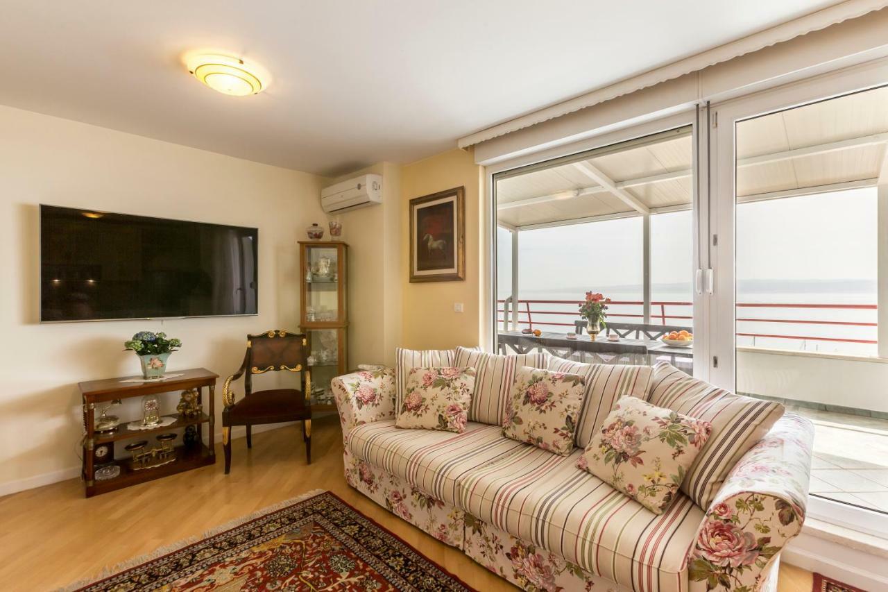 스플리트 Seaside Penthouse With Hot Tub Sky Living 아파트 외부 사진