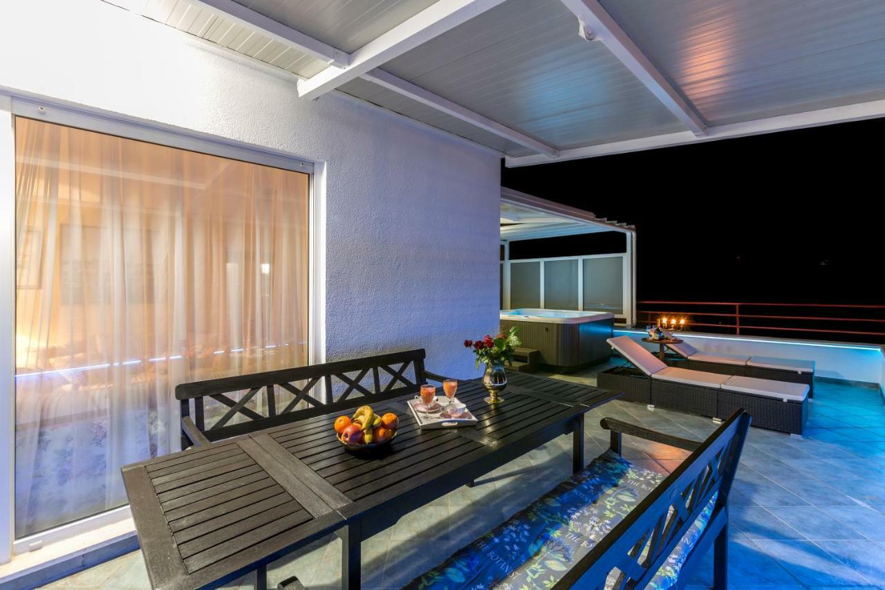 스플리트 Seaside Penthouse With Hot Tub Sky Living 아파트 외부 사진